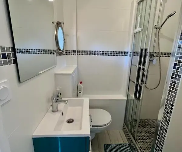 Lägenhet 4 People Parking And *